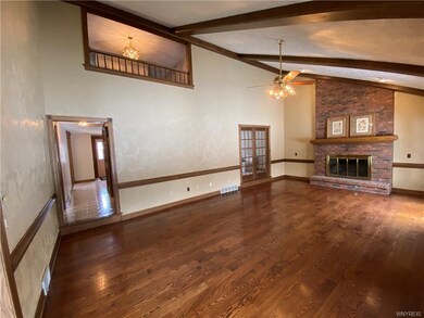 697 Fairmont Ave, North Tonawanda, NY 14120 - photo 4