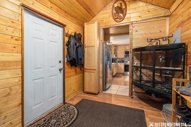Entry way