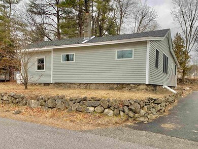 11 Crescent Ln, Manchester, NH 03109 - photo 2