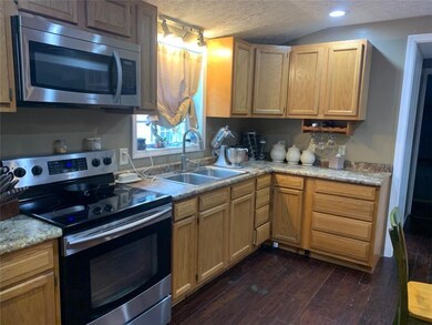 408 N Main St, Kirklin, IN 46050 - photo 5