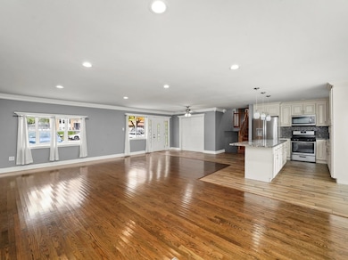 461 Rockhurst Rd, Bolingbrook, IL 60440 - photo 7