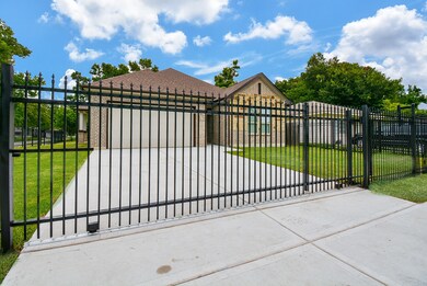 7301 Yoe St, Houston, TX 77016 - photo 5