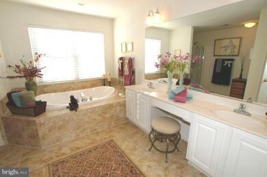 8027 Gabriels Ct, Jessup, MD 20794 - photo 6