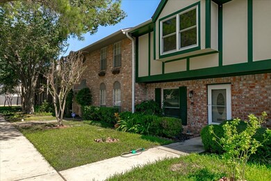 14113 Lost Meadow Ln, Houston, TX 77079 - photo 2