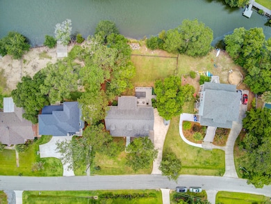 634 Lynne Ave
