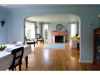 Living Room/Dining Room