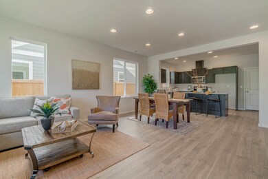 1306 NW 24th Place, Redmond, OR 97756 - photo 3