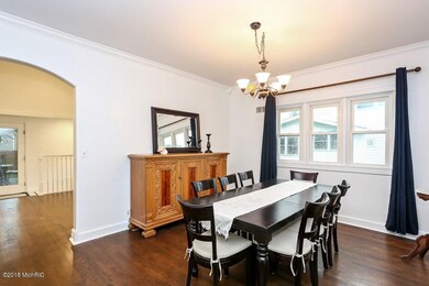 311 S Elm St, Three Oaks, MI 49128 - photo 2