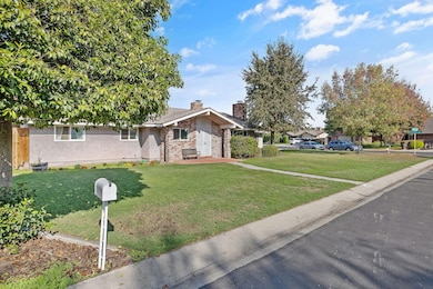 3312 W Cutler Ave, Visalia, CA 93277 - photo 2