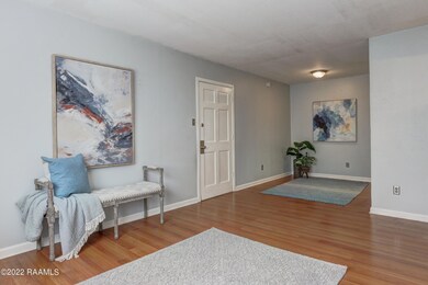 Johnston St 235-5