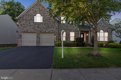 4881 Royal Coachman Dr, Elkridge, MD 21075 - photo 2