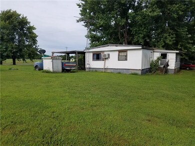 7524 Cedar Dr, Colcord, OK 74338 - photo 2