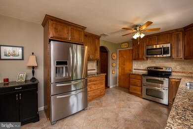 111 N 9th St, Emmaus, PA 18049 - photo 6