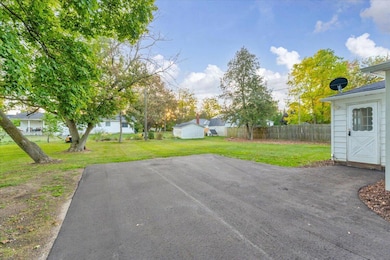 3472 Vincent St, Deckerville, MI 48427 - photo 4