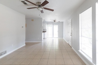 203 Northcrest Cir unit B, Austin, TX 78752 - photo 3