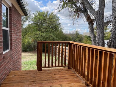 441 NE 5th St, Grand Prairie, TX 75050 - photo 5