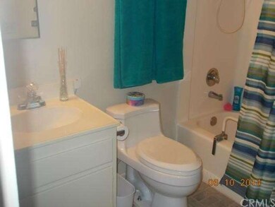 16143 Wimbleton Dr, Victorville, CA 92395 - photo 4