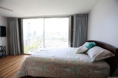 Holiday Manor unit 1413, Honolulu, HI 96814 - photo 4