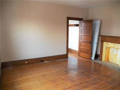 Top Unit - 2nd Bedroom