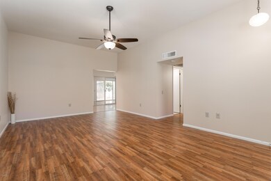 14078 N Newcastle Dr, Sun City, AZ 85351 - photo 3