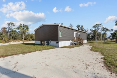 889 NE 434th St, Old Town, FL 32680 - photo 6