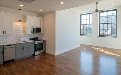 15 Cranston Ave unit 10, Newport, RI 02840 - photo 3