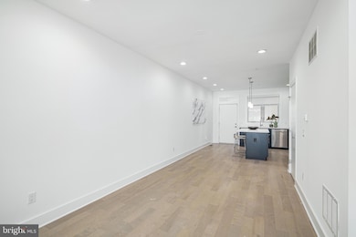 740 S Columbus Blvd unit 6, Philadelphia, PA 19147 - photo 6