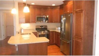 235 Cambridge St unit 104, Burlington, MA 01803 - photo 3