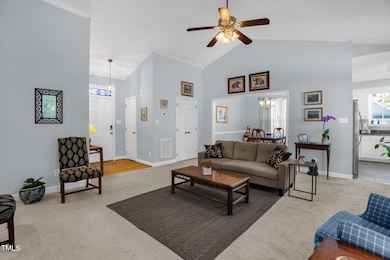 8-web-or-mls-3904 Sunningdale Way-8