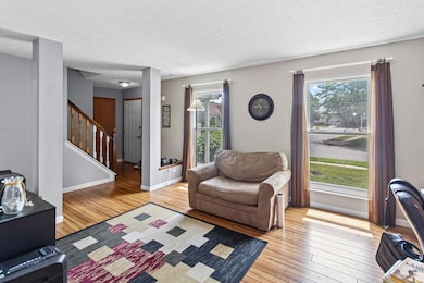 5488 Whispering Oak Blvd, Hilliard, OH 43026 - photo 2