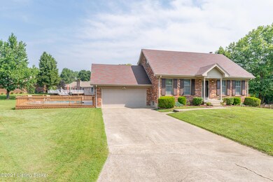 8303 Rosebowl Ct, Louisville, KY 40291 - photo 3