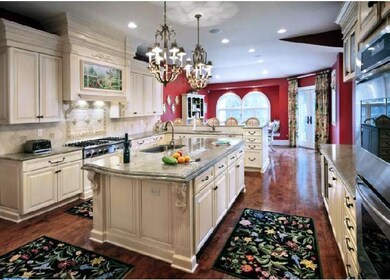 11 Quartermaster Rd, Upper Holland, PA 19053 - photo 2