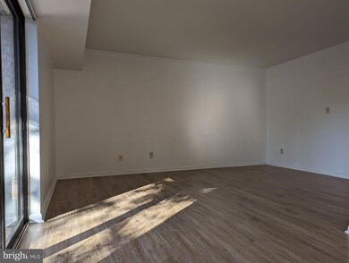 2220 Castle Rock Square unit 12C, Reston, VA 20191 - photo 2