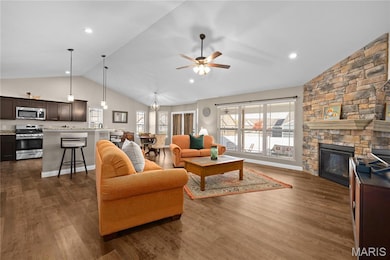 302 Carta Dr, Shiloh, IL 62221 - photo 4