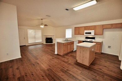 334 Sweetwater Dr, Weatherford, TX 76086 - photo 5