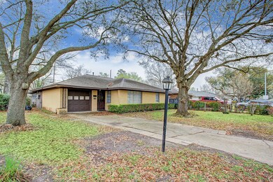 2130 Chantilly Ln, Houston, TX 77018 - photo 4