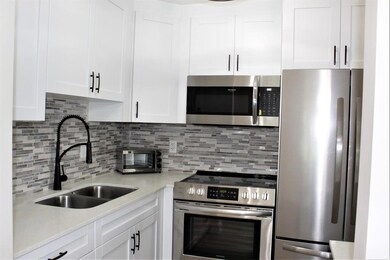 221 Norwich J, West Palm Beach, FL 33417 - photo 2