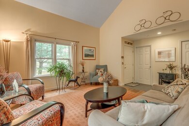 27 S Commons unit R 27, Lincoln, MA 01773 - photo 3