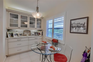 Extremely Spacious Eat in Kitchen! VIRTUALLY STAGE