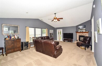 12230 Doncaster Ct, Fishers, IN 46037 - photo 3