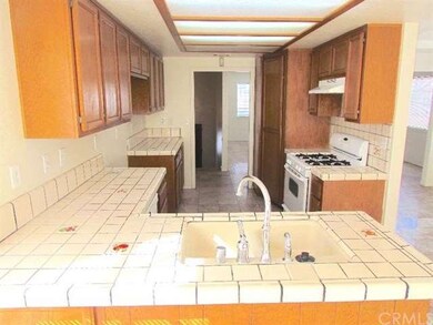 12685 Spring Valley Pkwy, Victorville, CA 92395 - photo 7