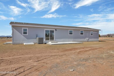 25325 N Mitchell Rd, Paulden, AZ 86334 - photo 3