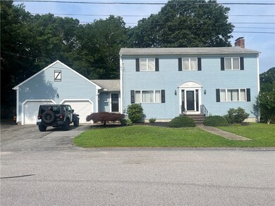 11 Hall St, West Warwick, RI 02893 - photo 2