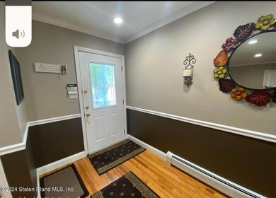 386 Adelaide Ave unit 1, Staten Island, NY 10306 - photo 2