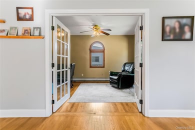 55 Maple Dr, New Hyde Park, NY 11040 - photo 7