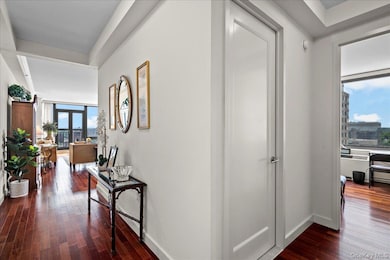 Trump Tower at City Center unit 18D, White Plains, NY 10601 - photo 3