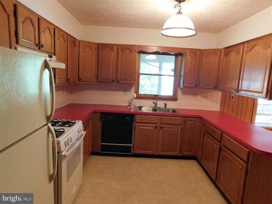 195 Placid Rd, Colonial Beach, VA 22443 - photo 7