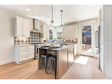 1694 NW Fields St, Bend, OR 97703 - photo 4