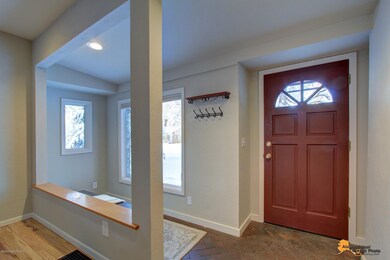 Tiled entry perfect for snowy shoes