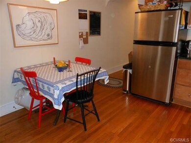 Eat in Kitchen